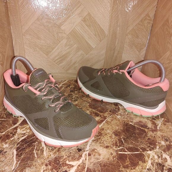 Vionic women's 1st ray technology running shoes green size 8.   423 - Picture 1 of 12